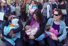 The right to breastfeed - NO COMMENT, VIDEO